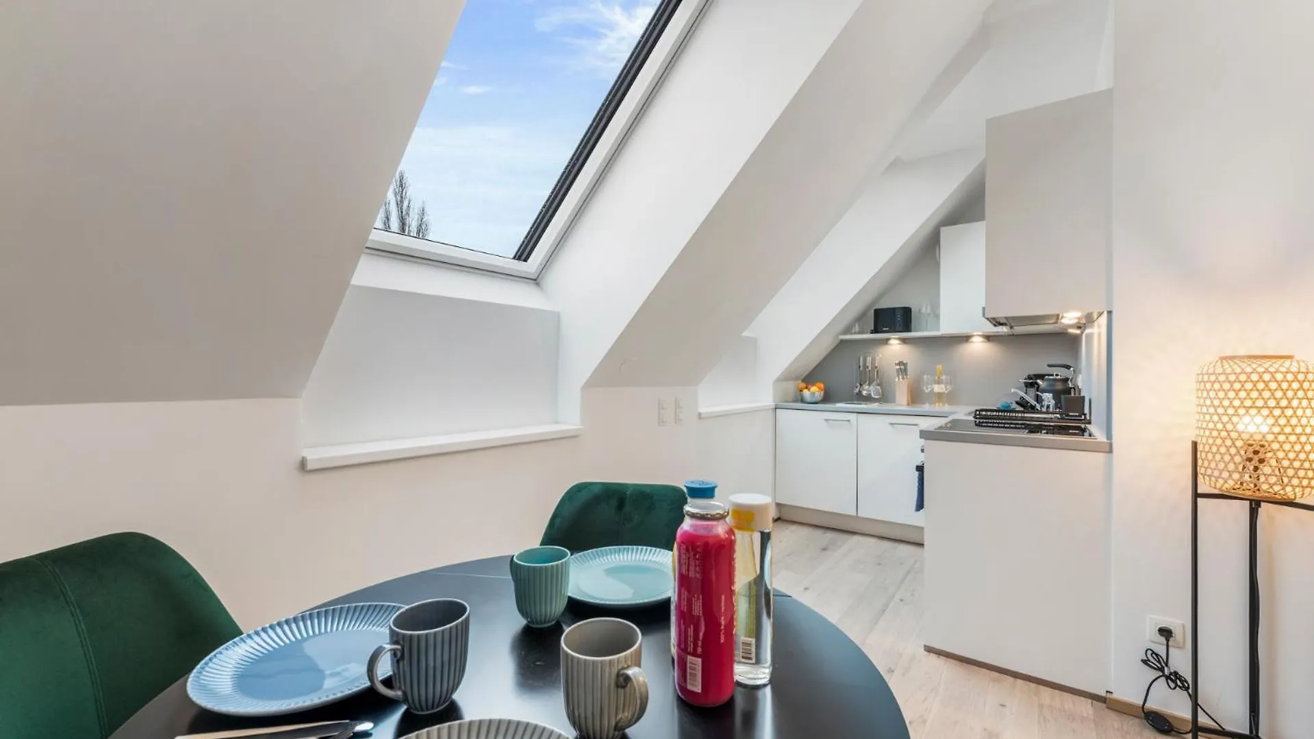 וינה Modern Housing Apartments מלון דירות