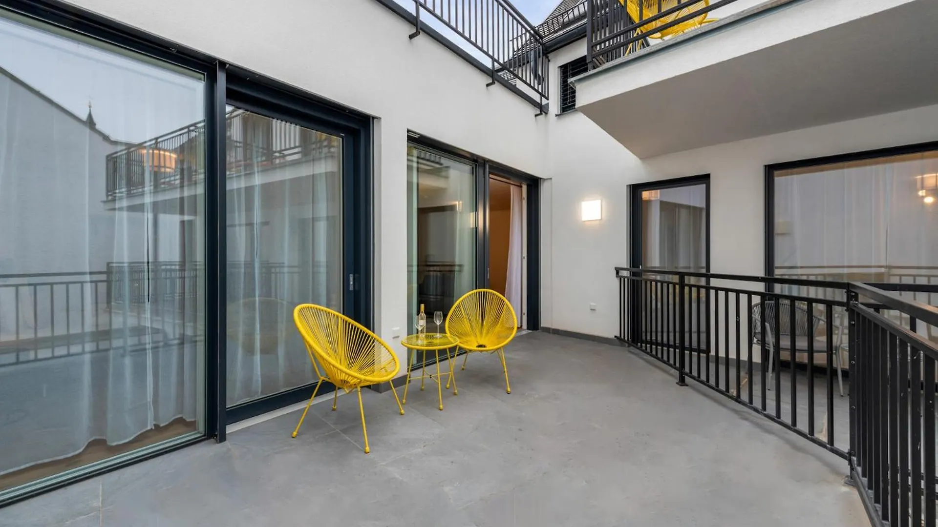 Modern Housing Apartments Vienna Aparthotel